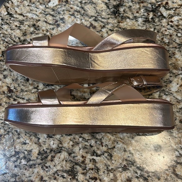 NWOB Naturalizer Charlize Rose Gold Leather Sandals - Picture 5 of 5